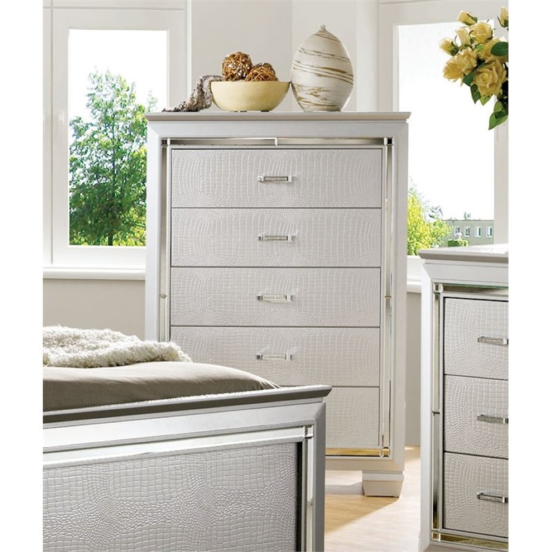 Balitoria Contemporary 5-Drawer Chest in Silver
