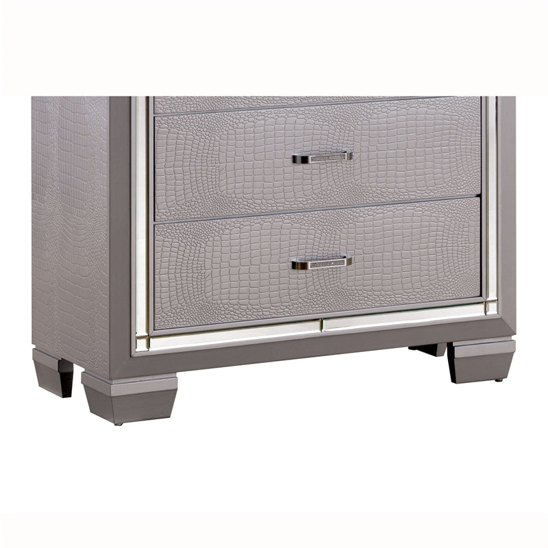 Balitoria Contemporary 5-Drawer Chest in Silver