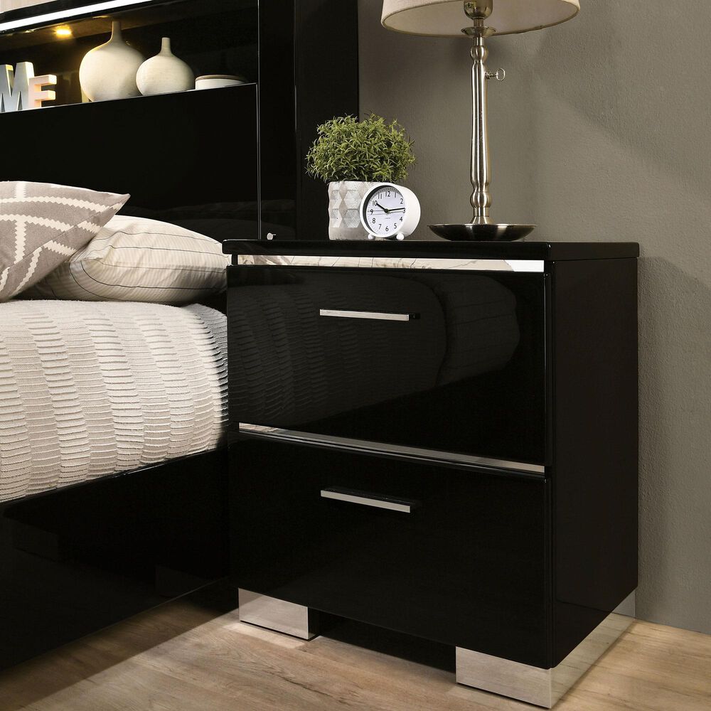 Shorehaven 2-Drawer Nightstand