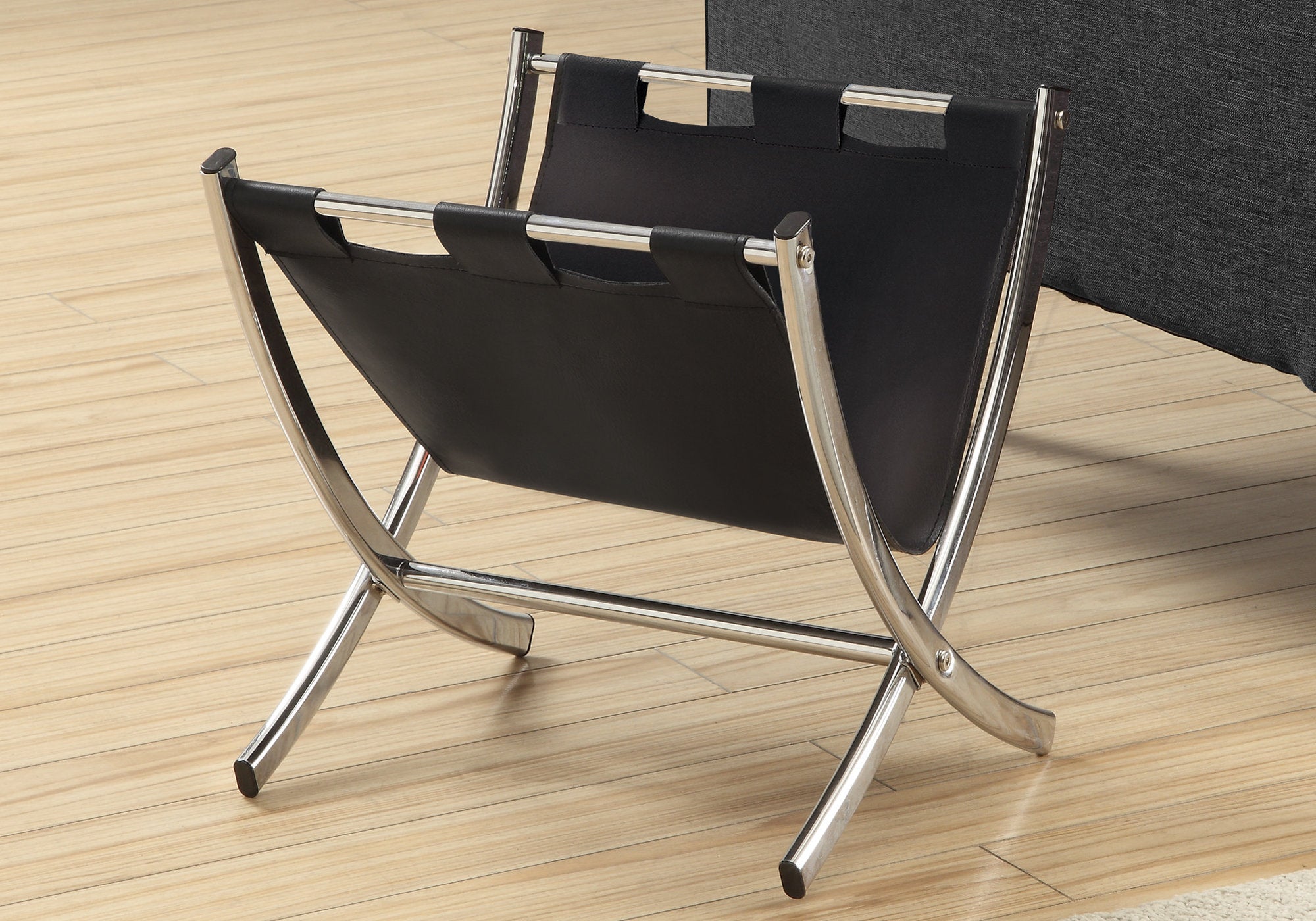 Magazine Rack - Black Leather-Look / Chrome Metal