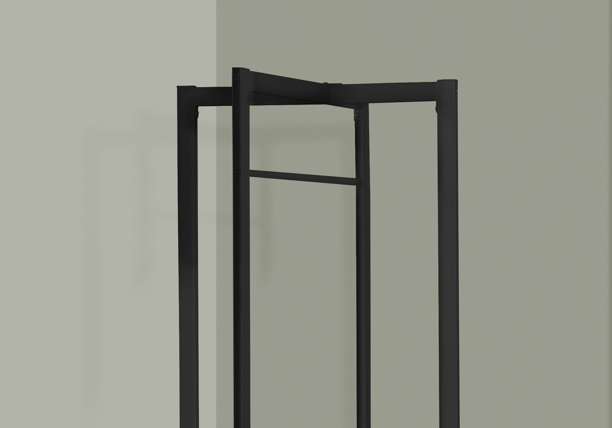 Coat Rack - 72H / Black Metal