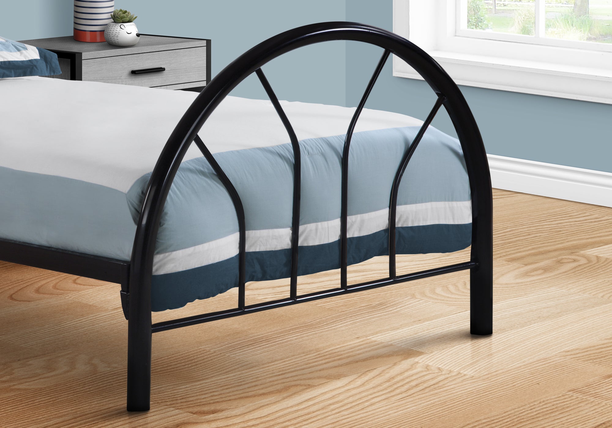 Bed - Twin Size / Black Metal Frame Only