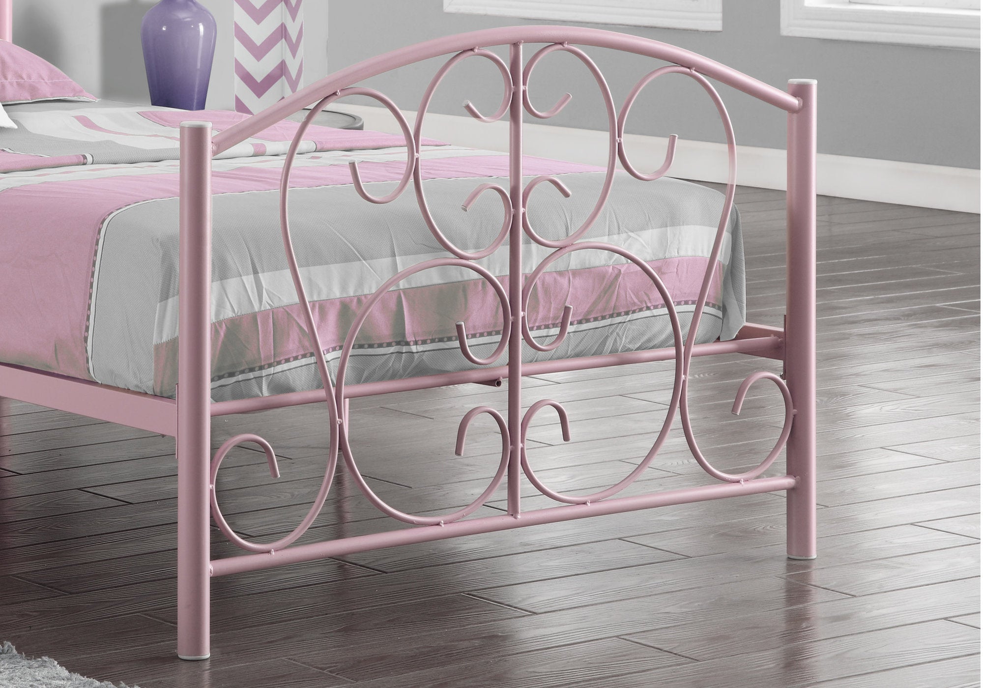 Bed - Twin Size / Pink Metal Frame Only
