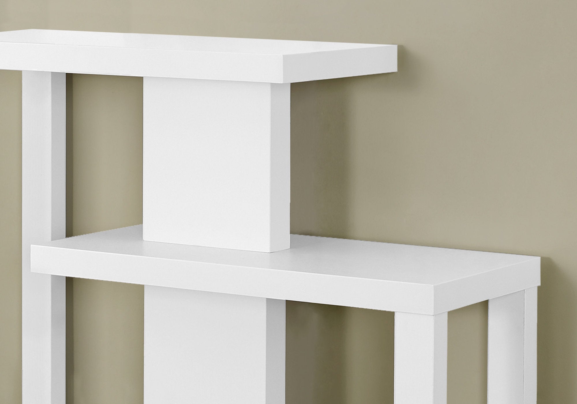 Accent Table - 32L / White Hall Console