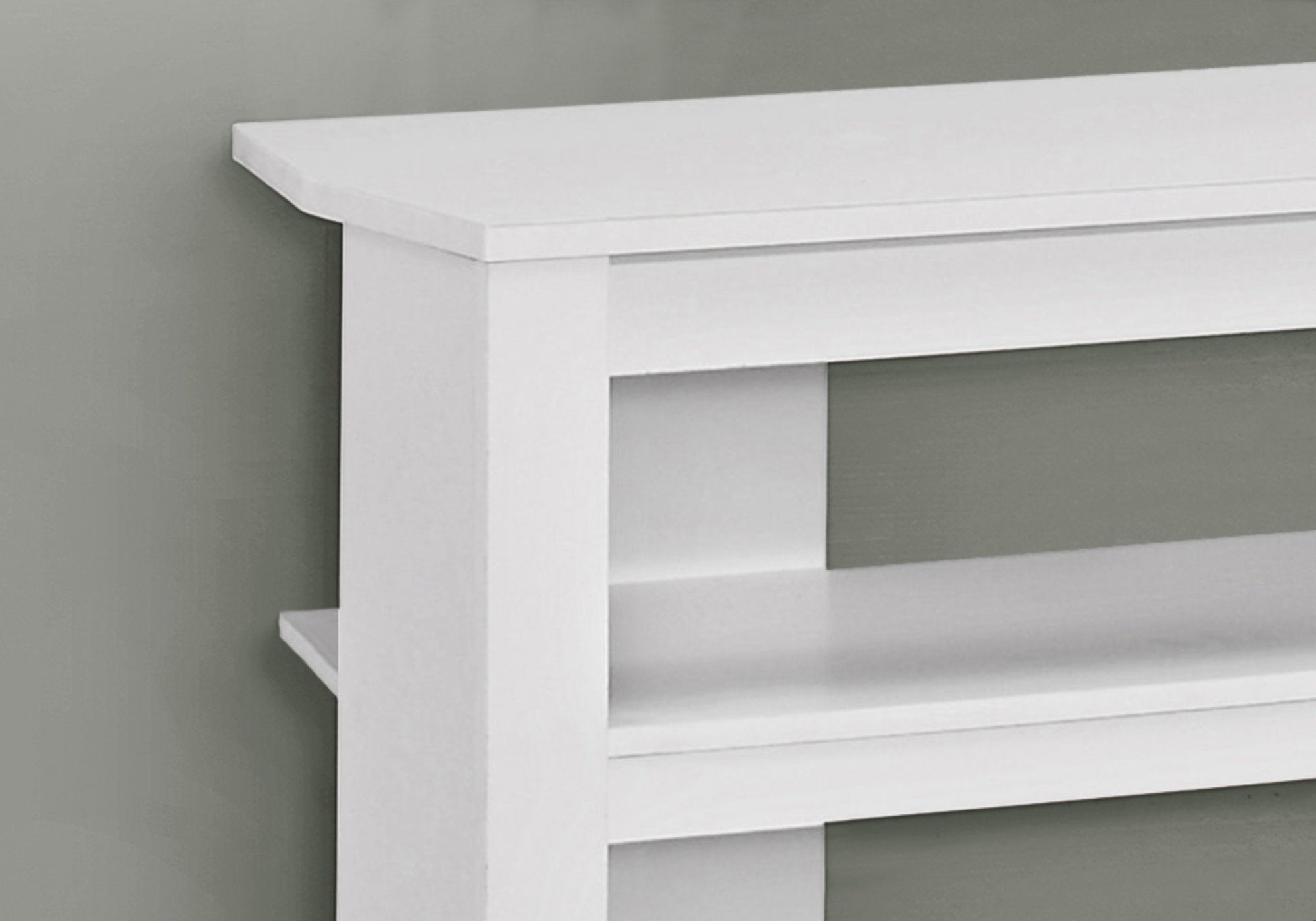 Tv Stand - 42L / White Corner