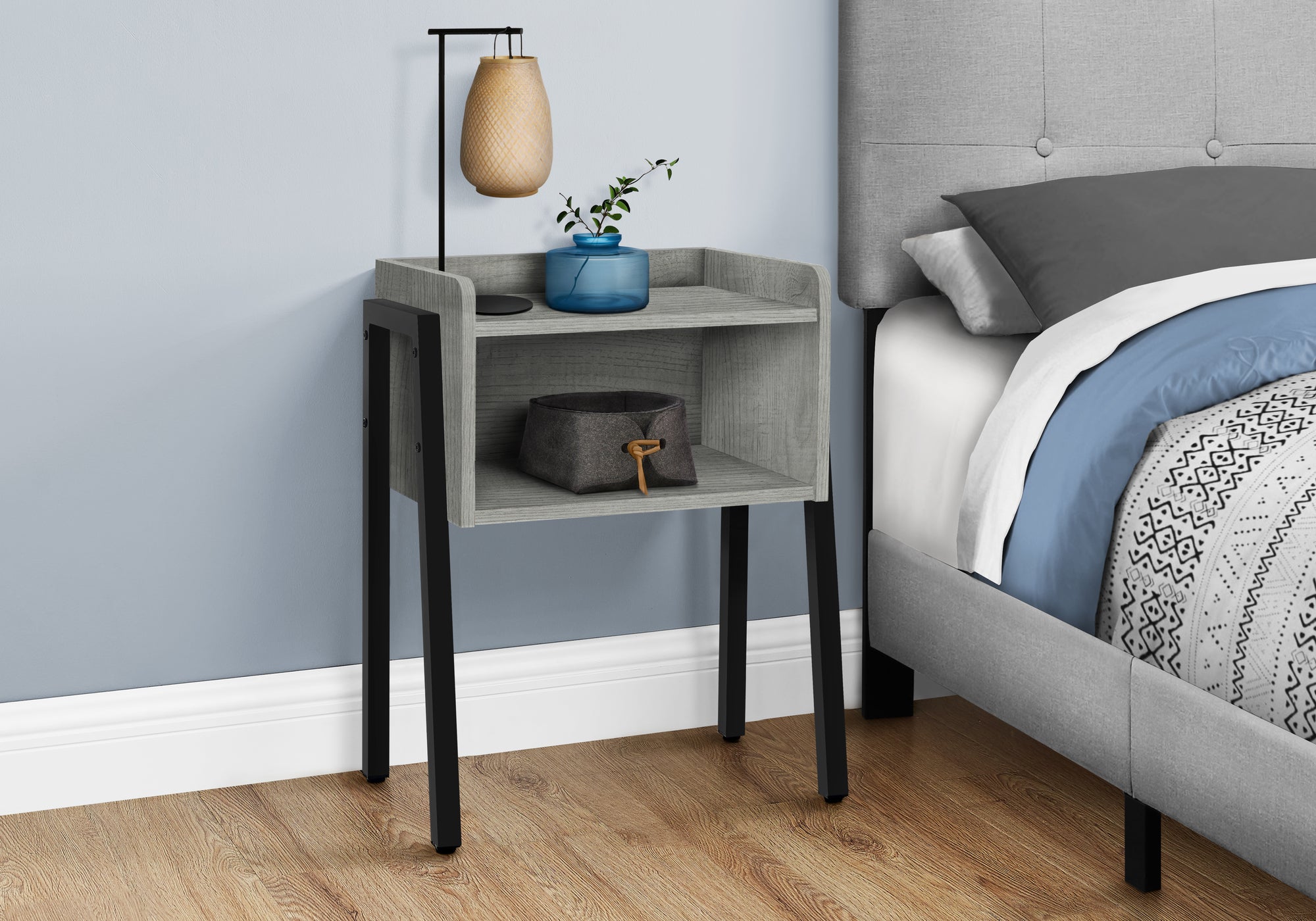 Accent Table - 23H / Grey / Black Metal