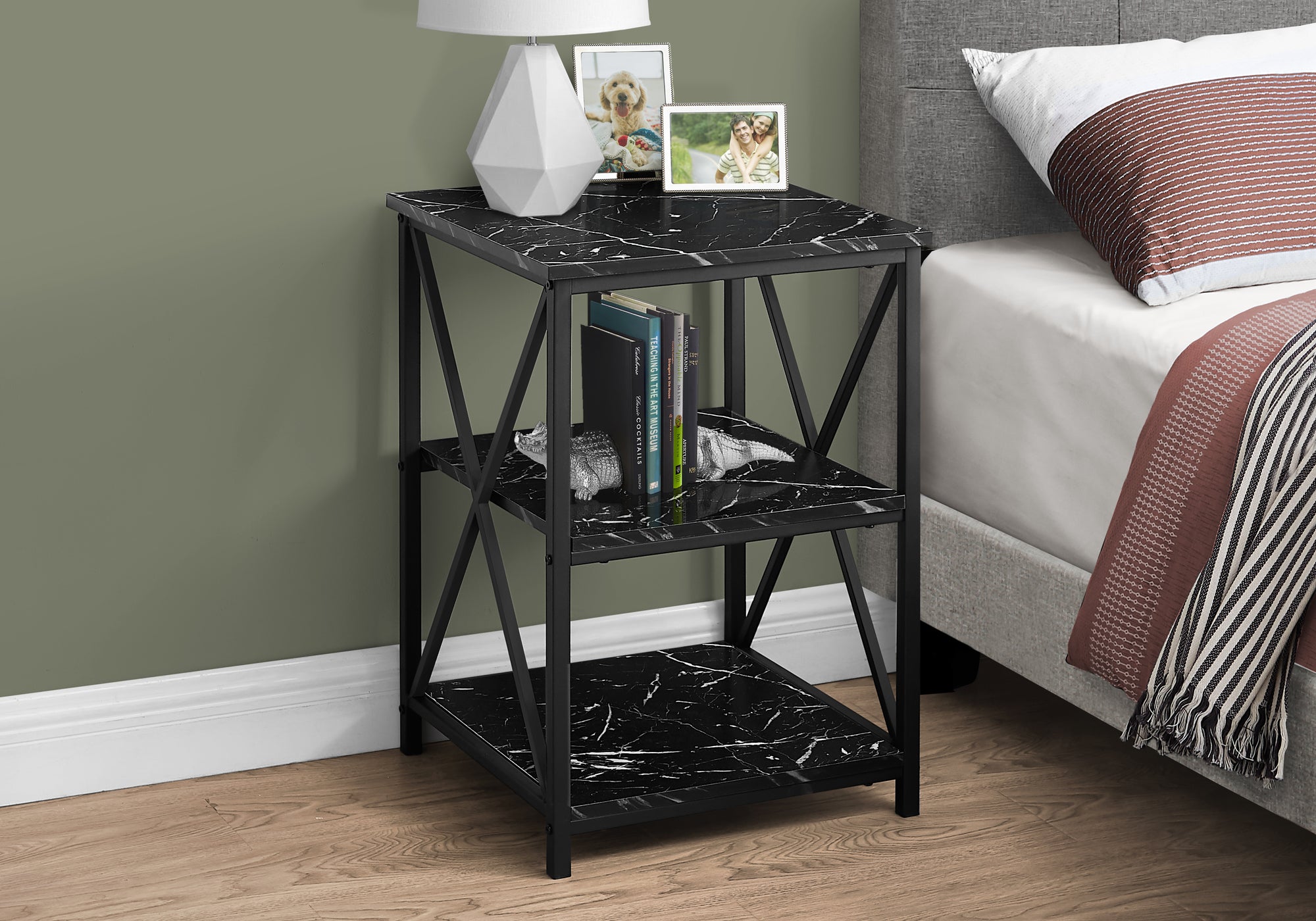 Accent Table - 26H / Black Marble / Black Metal