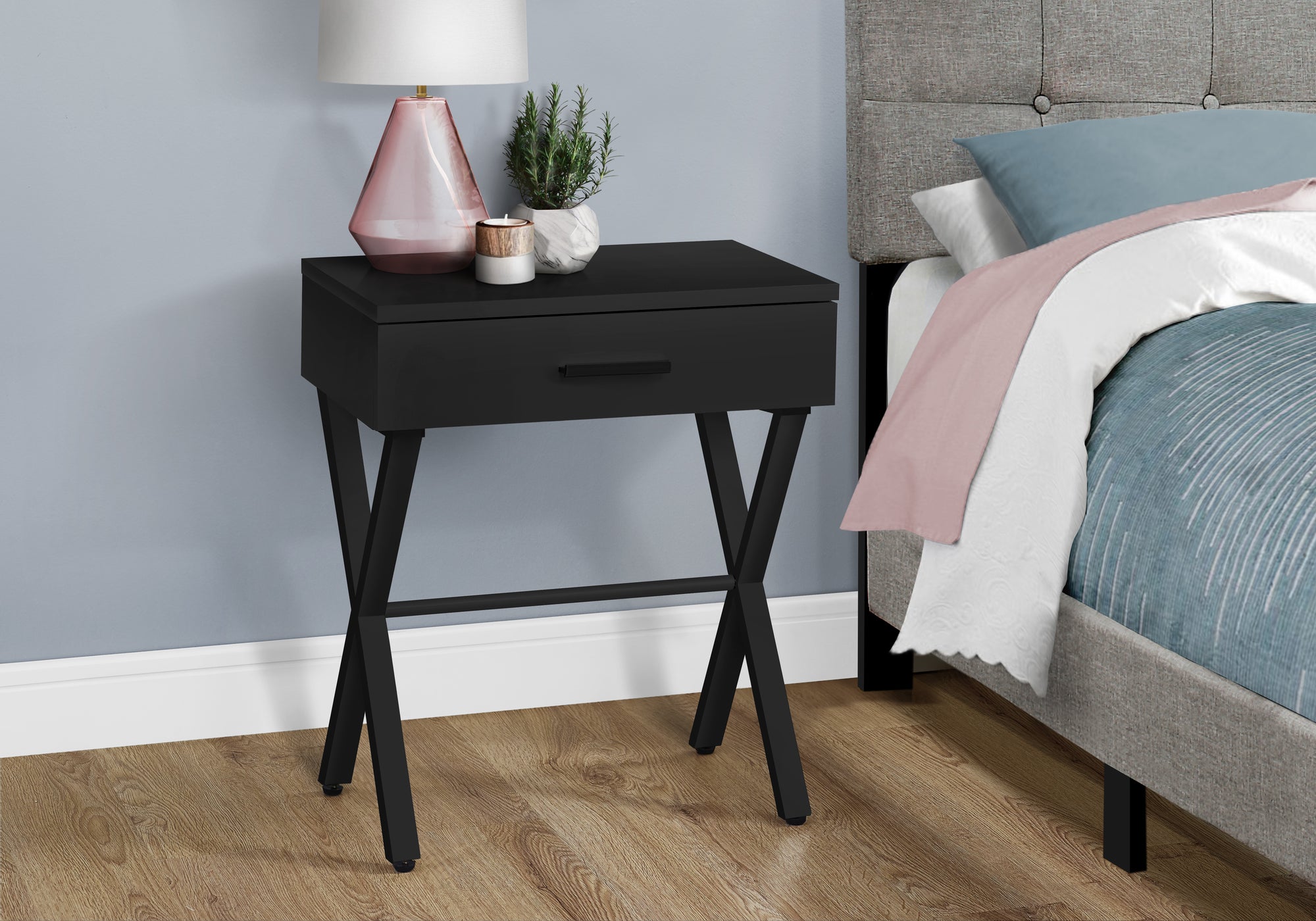 Accent Table - 24H / Black / Black Metal