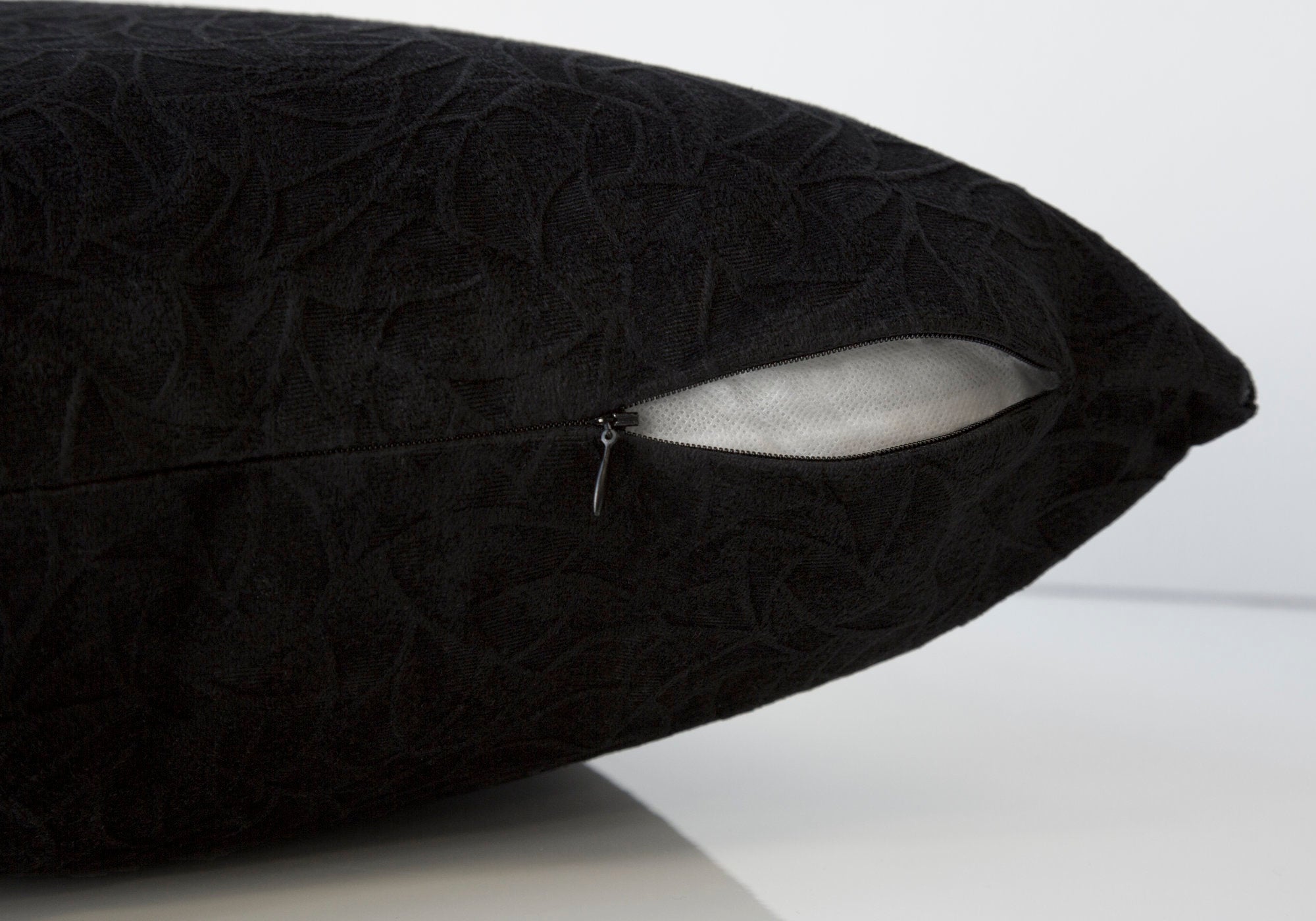 Pillow - 18X 18 / Black Floral Velvet / 2Pcs