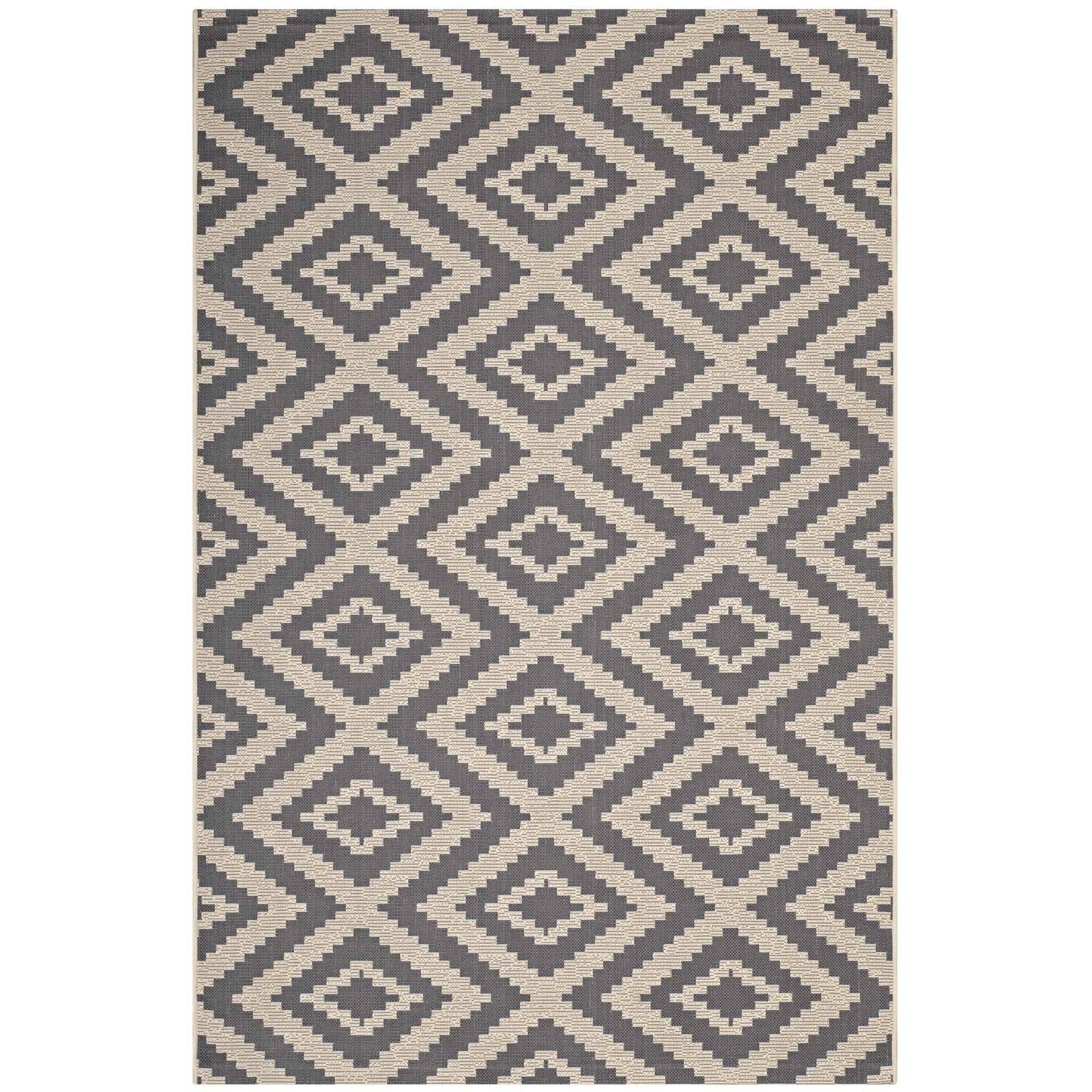 Jagged Geometric Diamond Trellis 8x10 Indoor and Outdoor Area Rug