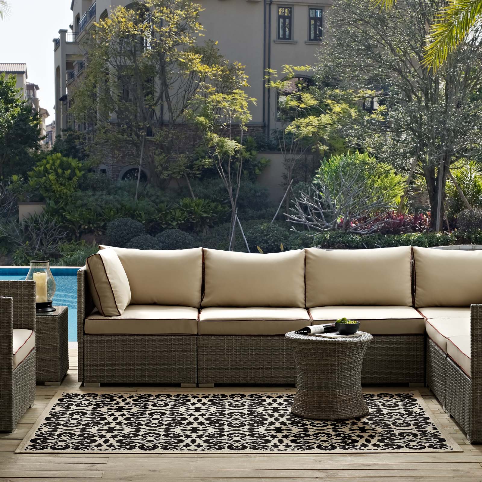 Ariana Vintage Floral Trellis 4x6 Indoor and Outdoor Area Rug