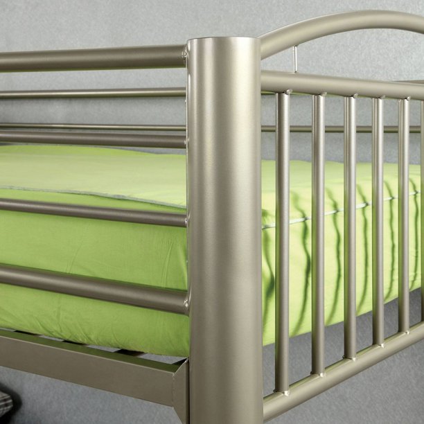 Pimmel Contemporary Metal Bunk Bed in Full