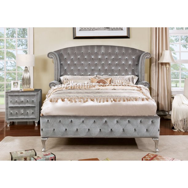 Cillay Transitional Fabric Platform Bed in Queen