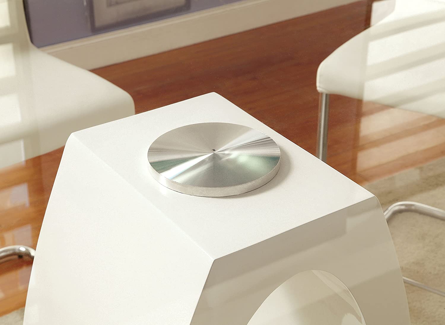 Xavia Contemporary Round Dining Table in White