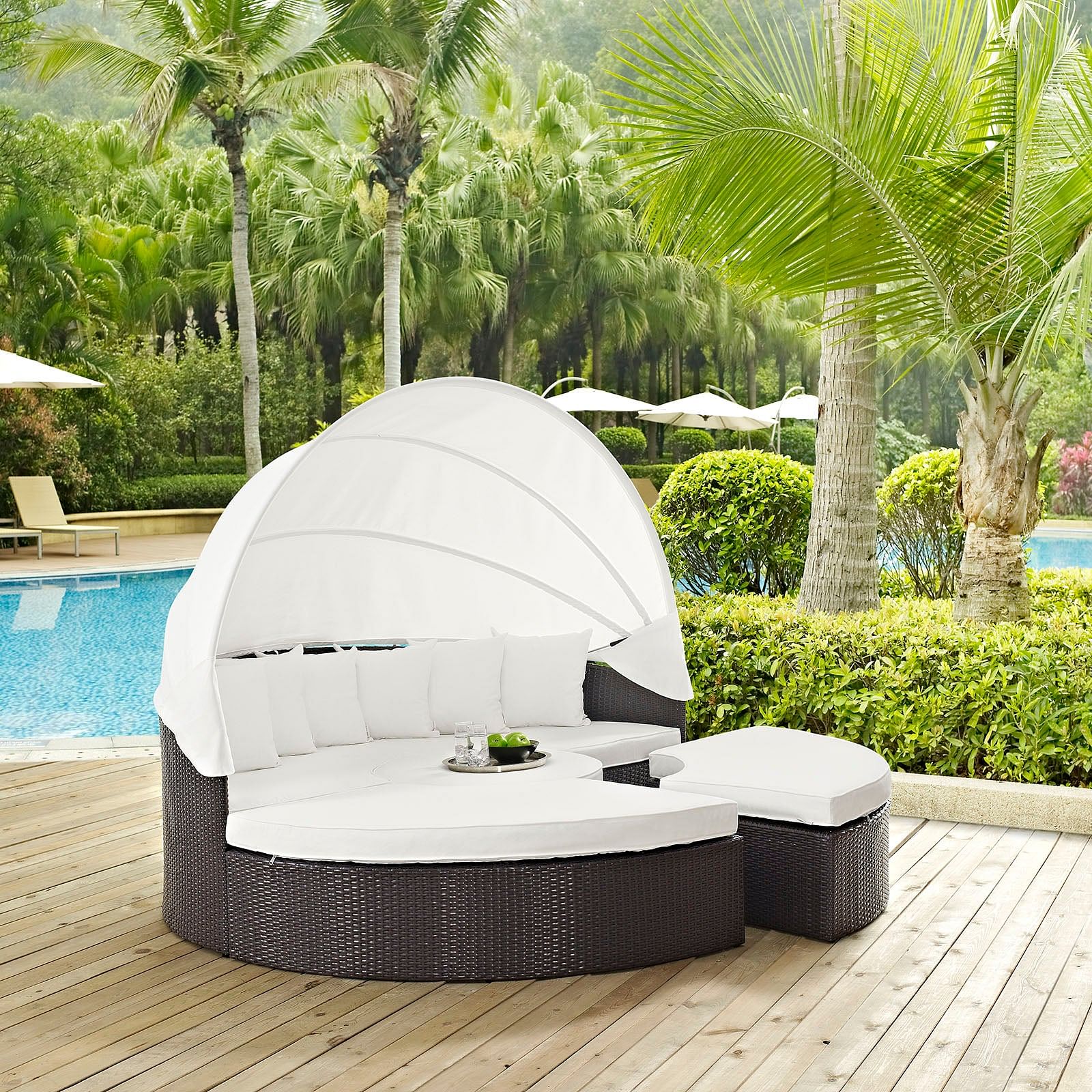 Quest Canopy Outdoor Patio Daybed