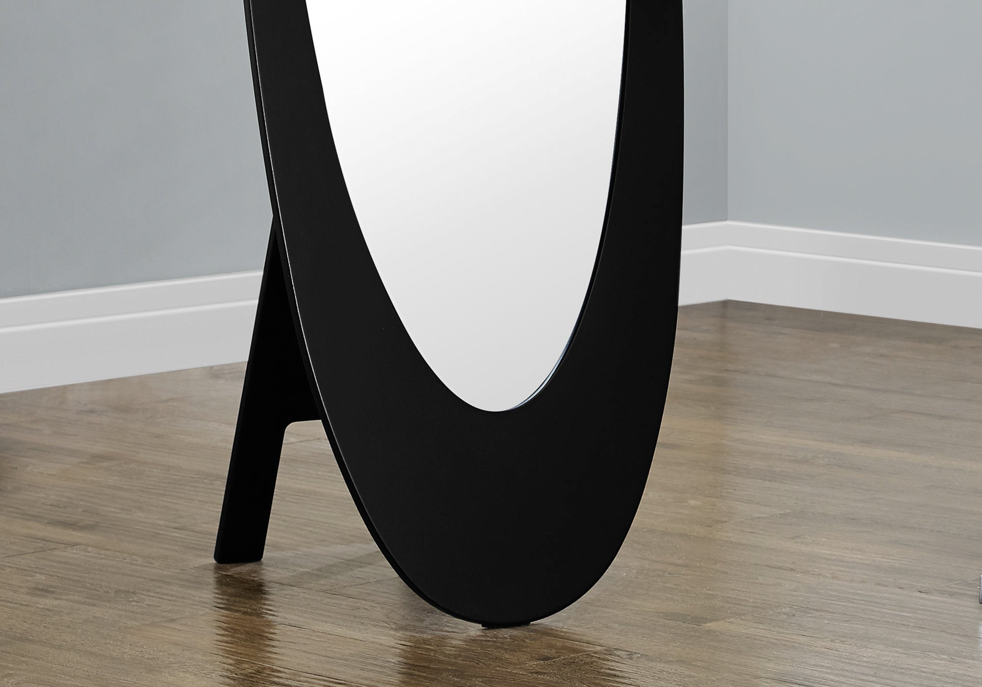 Mirror - 59H / Black Contemporary Oval Frame