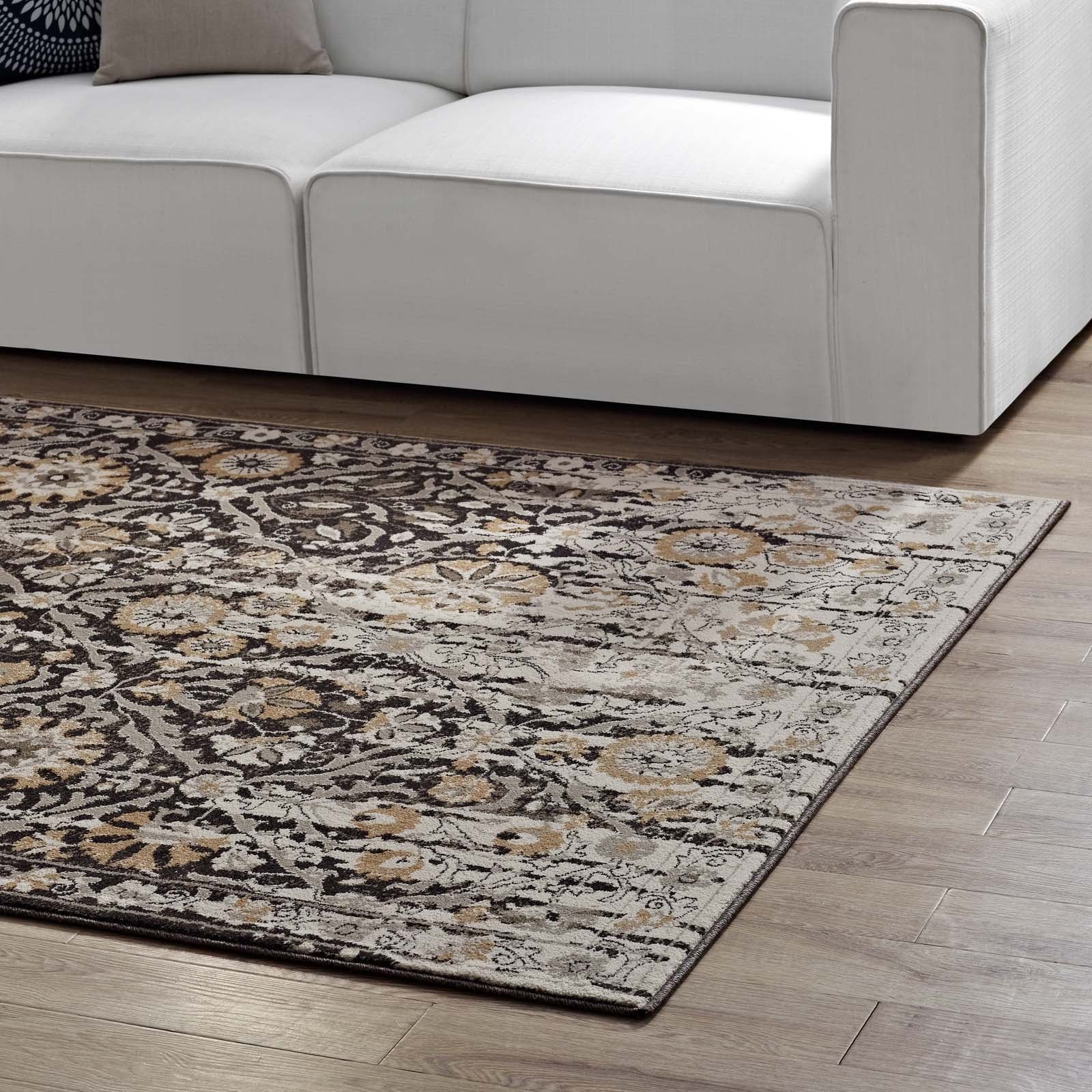 Ganesa Distressed Diamond Floral
Lattice 8x10 Area Rug