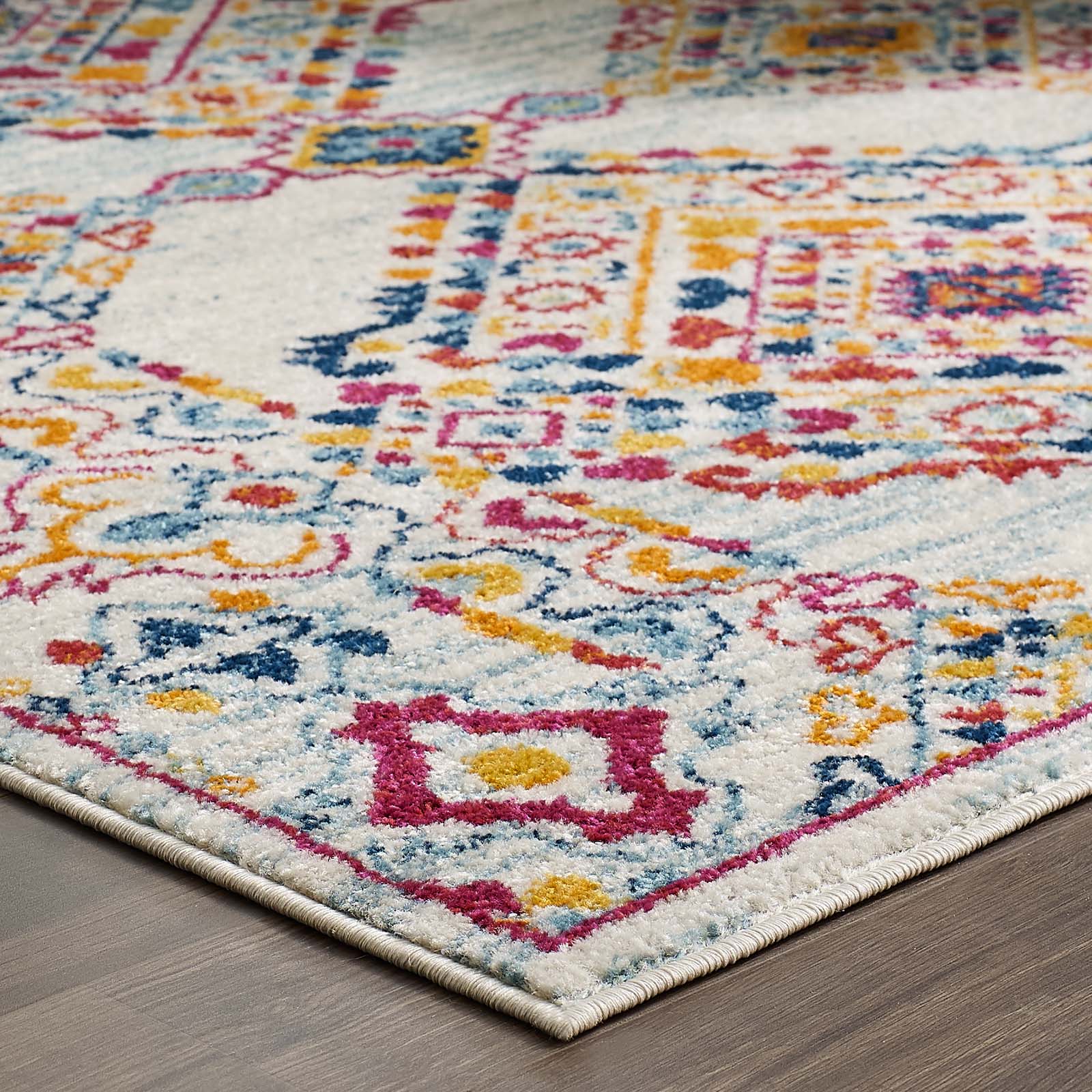 Entourage Khalida Distressed Vintage Floral Lattice 5x8 Area Rug